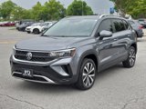 Used 2022 Volkswagen Taos SE image 2