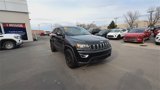 Used 2018 Jeep Grand Cherokee Laredo image 2
