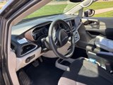 Used 2017 Chrysler Pacifica LX image 5
