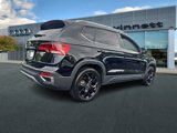 Used 2022 Volkswagen Taos SE w/ Panoramic Sunroof Package image 6