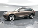 Used 2014 Volkswagen Touareg Sport image 4