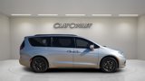 Used 2021 Chrysler Pacifica Touring-L w/ Uconnect Theater Family Group image 2