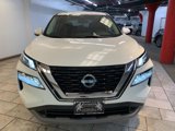 Used 2022 Nissan Rogue SV image 2