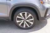Used 2022 Volkswagen Taos SE image 5