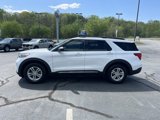 Used 2021 Ford Explorer XLT image 3