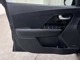 Used 2022 Kia Niro EX image 3