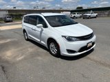 Used 2020 Chrysler Pacifica Touring-L image 3
