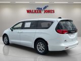 Used 2023 Chrysler Voyager LX image 5