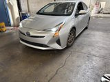 Used 2017 Toyota Prius Two image 2