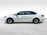 Used 2017 Toyota Camry LE image 2