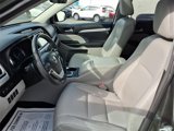 Used 2018 Toyota Highlander XLE image 4