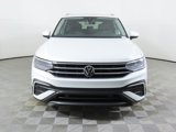 Used 2023 Volkswagen Tiguan SE w/ Panoramic Sunroof Package image 2