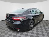 Used 2022 Toyota Camry SE image 4