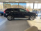 Used 2017 Volvo V60 T5 Cross Country w/ Climate Package image 6