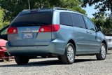 Used 2009 Toyota Sienna XLE image 4