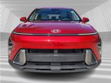 Used 2024 Hyundai Kona SE image 4