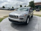 Used 2017 Jeep Cherokee Latitude w/ Comfort/Convenience Group image 3