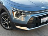 Used 2023 Kia Niro EX image 3