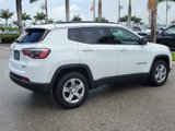 Used 2023 Jeep Compass Latitude image 3
