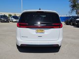 Used 2023 Chrysler Pacifica Touring-L image 4