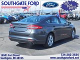 Used 2018 Ford Fusion SE w/ Fusion SE Technology Package image 2