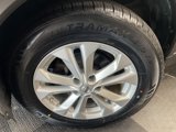 Used 2015 Nissan Rogue SV w/ SV Premium Package image 4