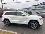 Certified 2021 Jeep Grand Cherokee Limited w/ Premium Lighting Group image 2
