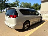 Used 2019 Chrysler Pacifica Touring-L Plus image 4