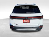 New 2025 Volkswagen Taos SE image 4