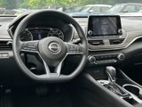 Used 2024 Nissan Altima 2.5 SV image 2