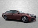 Used 2023 Nissan Altima 2.5 SV image 2