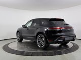 Used 2024 Porsche Macan image 3