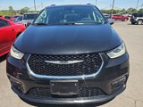 Used 2023 Chrysler Pacifica Limited image 2