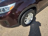 Used 2014 Kia Sorento LX image 4