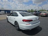 Used 2021 Volkswagen Passat 2.0T SE image 2