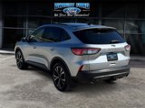 Used 2022 Ford Escape SE image 3