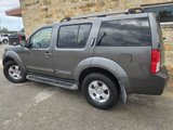 Used 2005 Nissan Pathfinder SE w/ (P01) Se Premium Pkg image 3