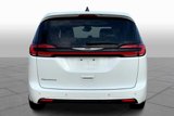 Used 2023 Chrysler Pacifica Touring-L image 4