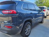 Used 2018 Jeep Cherokee Latitude Plus w/ Comfort/Convenience Group image 3