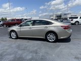 Used 2014 Toyota Avalon Limited image 3