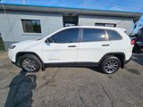 Used 2016 Jeep Cherokee Sport image 3