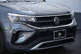 Used 2022 Volkswagen Taos SE w/ Panoramic Sunroof Package image 2