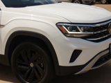 Used 2023 Volkswagen Atlas Cross Sport SE w/ Panoramic Sunroof Package image 4