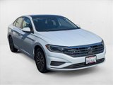 Used 2019 Volkswagen Jetta SEL image 3