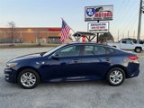 Used 2017 Kia Optima LX image 2