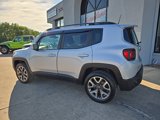 Used 2017 Jeep Renegade Latitude w/ Cold Weather Group image 5