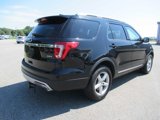 Used 2017 Ford Explorer XLT image 5