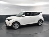 Certified 2023 Kia Soul LX image 2