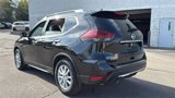 Used 2018 Nissan Rogue SV w/ Premium Package image 4
