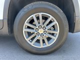 Used 2023 Chevrolet Traverse LT image 2